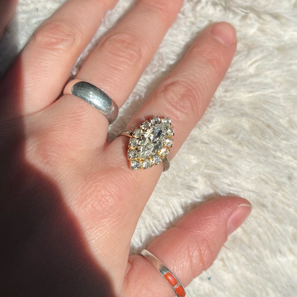 Vtg Marquise Style Ring